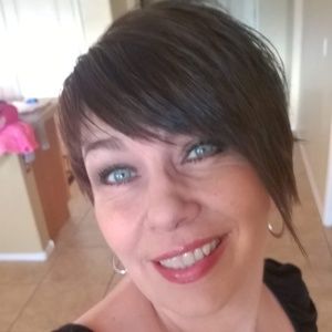 Meet your Posher, Yolanda